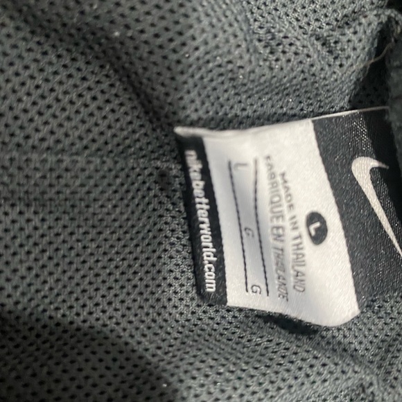 5 for $25 Nike Boys Size Large Shorts - Picture 5 of 5